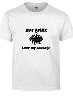 'Hot Grills - Love My Sausage' Graphic T-Shirt